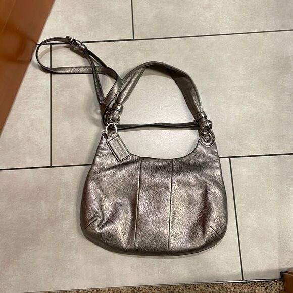 Coach metallic silver purse with double straps - Picture 3 of 14